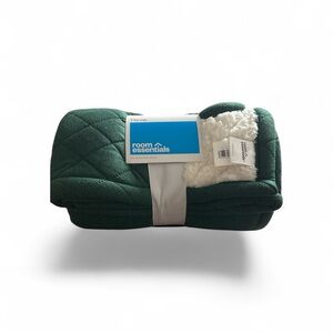 Green Throw Blanket